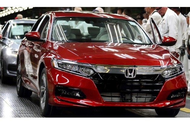 Xe sedan Honda Accord 2018 co gi de “dau” Toyota Camry?
